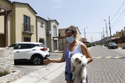 María Fernanda Moreno contó que, cuando hay disturbios en  la Penitenciaría, por miedo ella y sus familiares duermen en la planta bajaNEGRETE/GUAYAQUIL-ECUADOR