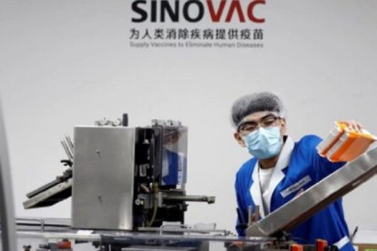 La producción de la vacuna china es alta, igual que la demanda en el mundo.