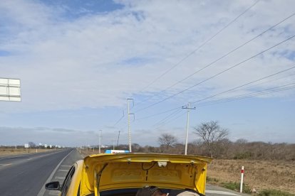 La Policía ha intensificado los controles de seguridad en toda la ciudad. Así fue como se encontró con dos pillos asaltando en el sector de Pascuales.