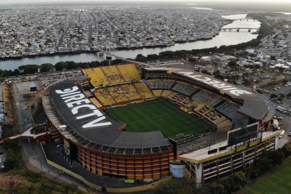 Barcelona perdió los partidos de la semifinal de la Libertadores contra el brasileño Flamengo, por lo que debe intentar retener el título local, a pesar que Emelec ganó la primera fase y el líder de la segunda es el Independiente del Valle.
