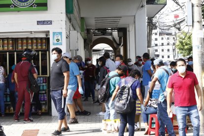 Quienes habitan Guayaquil afirman que tienen que 'estar once' en todo punto de la urbe.