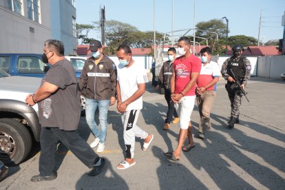 Los detenidos fueron atrapados durante nueve allanamientos. Dos tienen antecedentes penales.