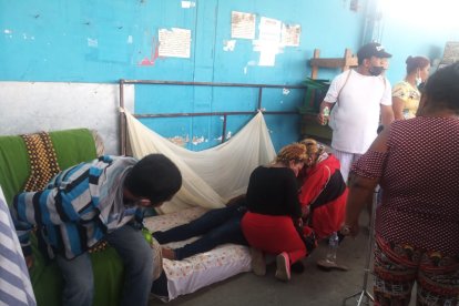 Los familiares no soportan la carga psicológica que implica ir en busca de información de sus familiares.