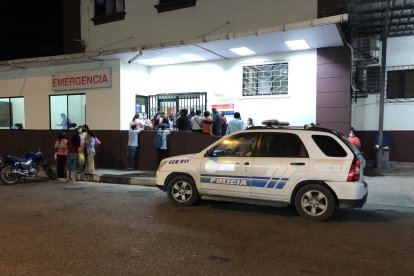 Jeferson Bruno Toaza Moncerrate fue llevado al hospital de Babahoyo, donde lo operaron.