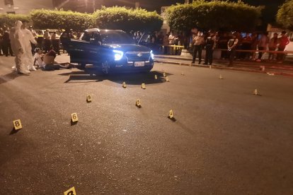La policía indaga qué llevó a cometer el múltiple asesinato.