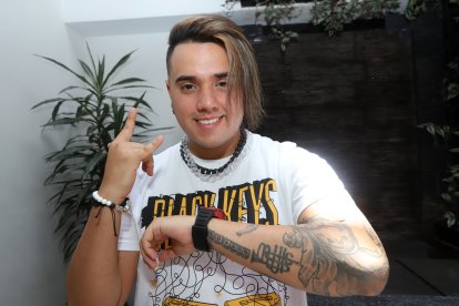 El artista empezó tocando la trompeta. No sabía ni bailar cuando entró al grupo Salserín.