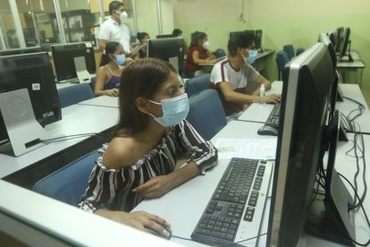 Referencial. En agosto pasado la Senescyt receptó la prueba Transformar a los aspirantes a la educación superior.