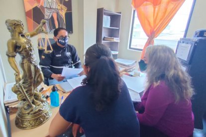 Durante la presentación de la denuncia.