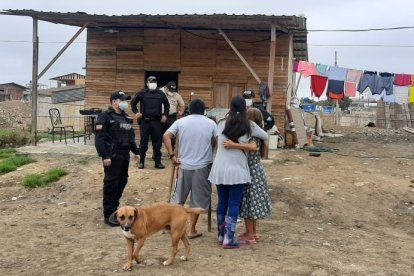 Los moradores se asustaron al escuchar las detonaciones en casa de sus vecinos.