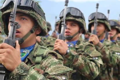 Soldados colombianos estarán en la ardiente frontera con Venezuela.