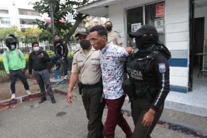 El detenido es venezolano y tiene 21 años. El otro involucrado, quien iba a bordo de una moto, se fugó.