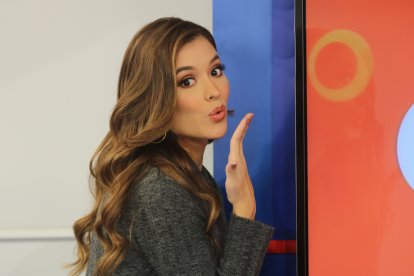 Trabaja como presentadora en Teleamazonas. Fue virreina de Guayaquil 2017.