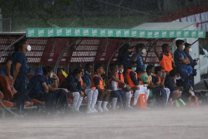 El juego de la Tricolor estuvo frío como la lluvia que cayó durante gran parte del partido en el estadio Olímpico de Caracas.