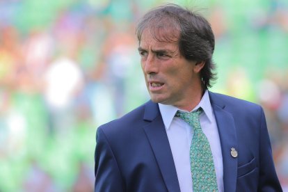 El estratega uruguayo Guillermo Almada actualmente dirige al Santos Laguna de México.