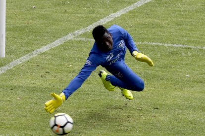 Moisés Ramírez, de 21 años, fue titular en la selección de Ecuador, en los duelos ante Bolivia y Venezuela.