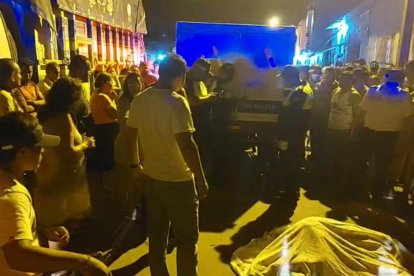 La oscuridad afectó la visibilidad de Miguel Pozo, quien se chocó con un camión.