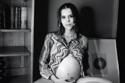 Hace tres meses reveló a las redes sociales su embarazo.
