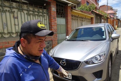 Un lugareño da testimonios de la inseguridad que se vive en la zona.