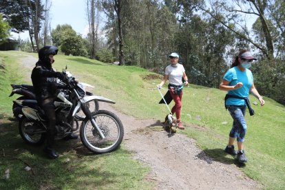 Los policías recomiendan a la ciudadanía utilizar los espacios más transitados.