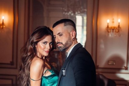 Greeicy Rendón y Mike Bahía se comprometen ante miles de personas en un concierto
