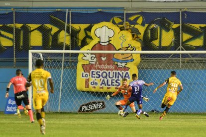 En la fecha 10 de la segunda etapa de LigaPro, Delfín  goleó (4-1) a Barcelona.