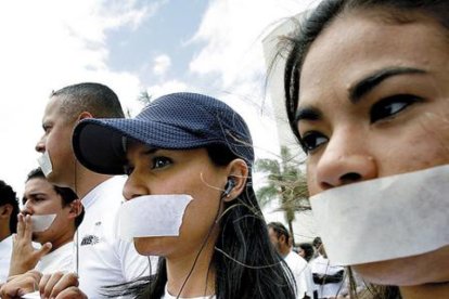 Constantes hostigamieto y amenaza a la libertad de expresión
