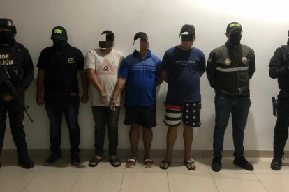 Uno de los capturados registra procesos judiciales abiertos. Los sujetos estaban en una casa, en 7 Lagos, sur de la urbe porteña.