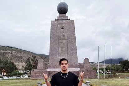 Vadhir Derbez González Torres, más conocido como Vadhir Derbez, es un actor mexicano.