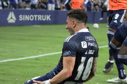 Joao Rojas metió dos goles y puso a ganar a Emelec.