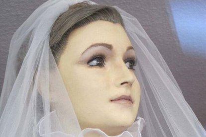 La Pascualita se exhibe en un local de ropa, en México.