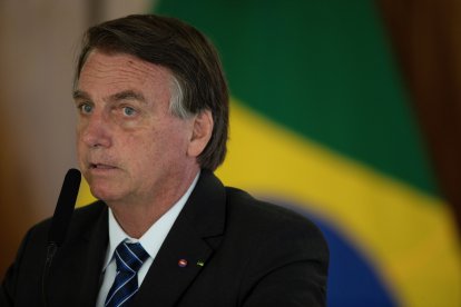 Según las declaraciones del presidente de Brasil las personas que fueron inoculadas contra la covid-19, tiempo después dieron positivo a VIH.
