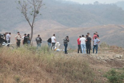 La víctima fue baleada y abandonada sobre un cerro del noroeste de Guayaquil.