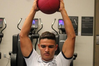 Alexander Alvarado es una de las caras nuevas que tendrá la Tricolor.