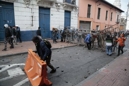 A través de un boletín la comunidad indígena informó que mantendrían en las movilizaciones a nivel nacional.