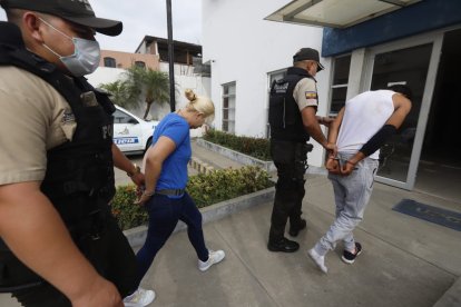 Los implicados se movilizaban en una motocicleta que también fue incautada.