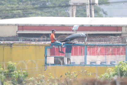 Los presos cuentan con garitas, desde las que vigilan su entorno.