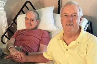 El padre quiso detener la adopción sin resultados.