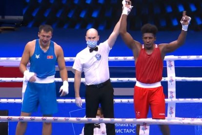 Julio Castillo se impuso a Yrysbek Uulu Rustam de Kirguistán (Asia), en los 92 kilogramos