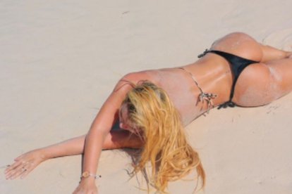 La actriz compartió sensuales fotografías.