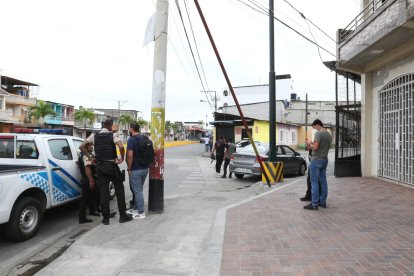 Dos ciudadanos fueron atacados a bala en el Guasmo central, al sur de Guayaquil. El suceso ocurrió a las 15:30 de este miércoles.