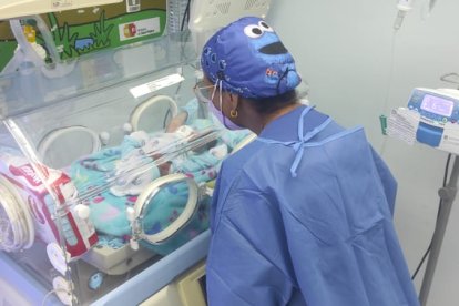 El bebito se encuentra internado en el hospital Francisco de Icaza Bustamante. Está sanito.