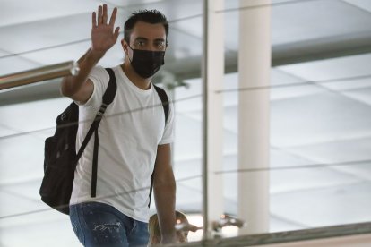El estratega de 41 años, Xavi, llegó a Barcelona para su nuevo reto.