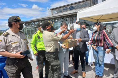 Las autoridades compartieron con los vecinos de algunos sectores del centro capitalino.