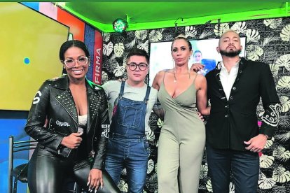 Calientitos es uno de los programas de farándula digital con más visitas.