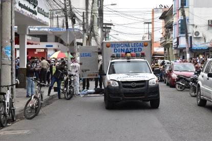 Así quedó Kléver González en pleno centro de la ciudad de Milagro.