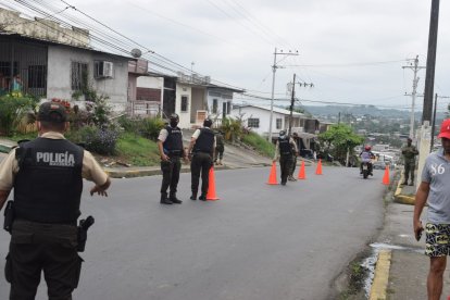 La Policía refuerza su presencia en las calles de una parroquia de Quevedo donde grupos delictivos causan el terror.