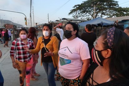 Familiares de los reos muestran su angustia y buscan información de sus seres queridos