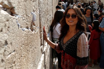 Andrea meza, actual Miss Universo, recorrió Jerusalem.