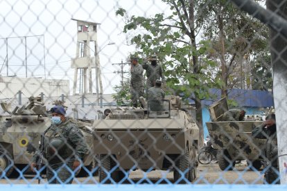 El pasado lunes alrededor de 1.000 uniformados de la Policía y FF.AA. ingresaron a la ‘Peni’. En la noche se liberó a los secuestrados. NOVIEMRE DEL 2021 GUAYAQUIL-ECUADOR