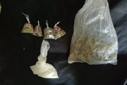 Parte de la droga incautada a los sospechosos en las últimas horas.